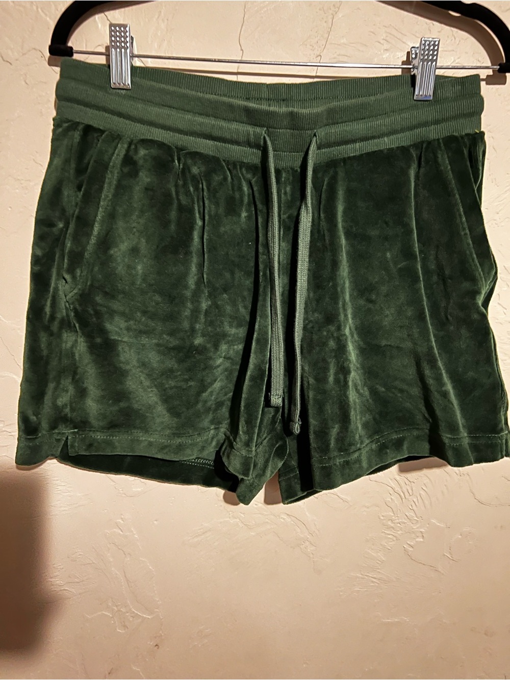 Pact Organic Cotton Forest Green Velour Lounge Shorts Cozy Pull-On Athleisure - Picture 2 of 6